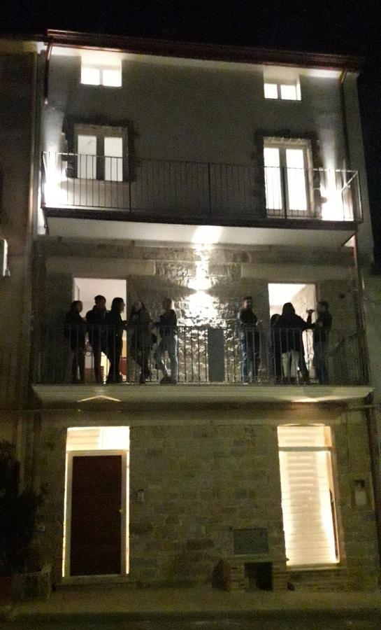 La Casa Dei Panorami Di Colobraro Apartment Exterior photo